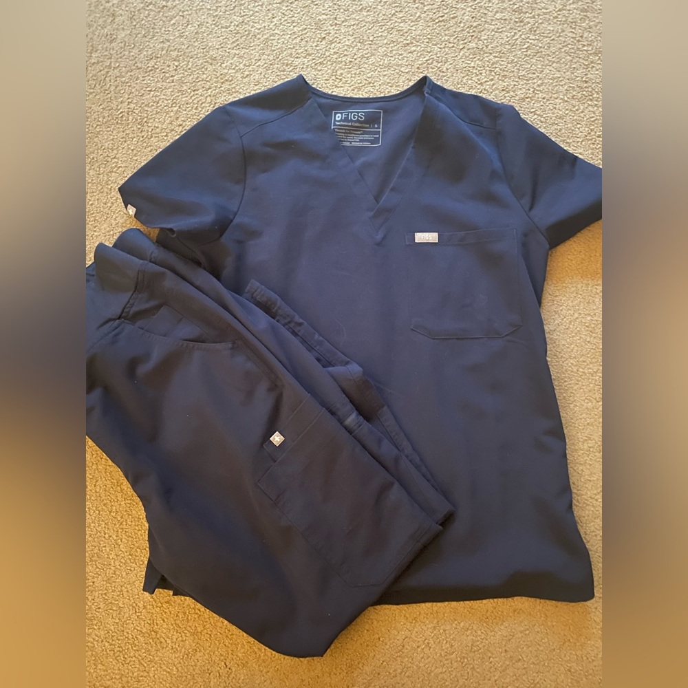 Figs Navy Scrub Set- Yola high waisted skinny scrub pants, Catarina 1 pocket top